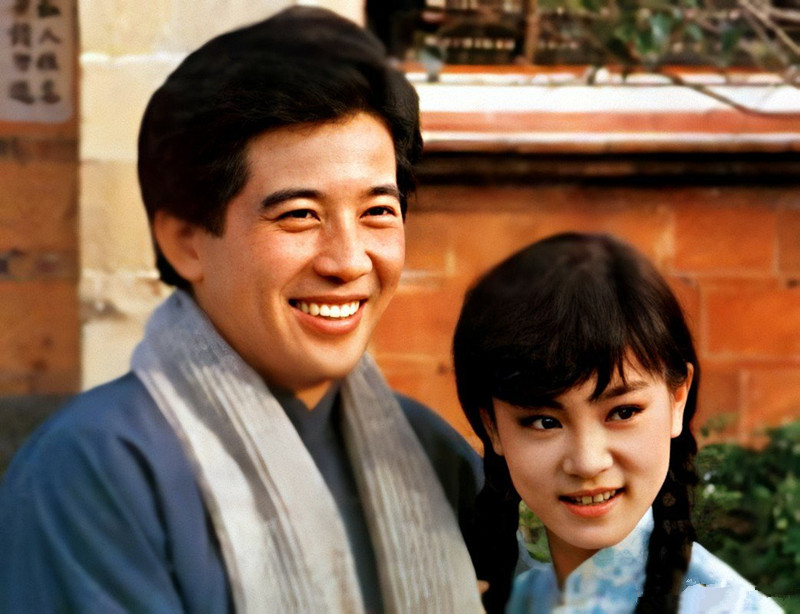 当年,李梦竹和何慕天的爱情打动了多少观众,并几番流着眼泪.