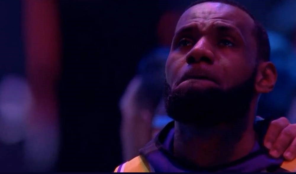 科比永存湖人做伟大决定勒布朗难掩泪水奥尼尔行动太暖心