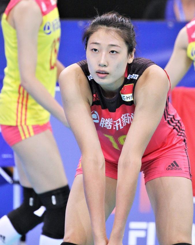 中国排坛女神刘晏含,身材颜值不输张常宁,目标渴望助女排夺冠