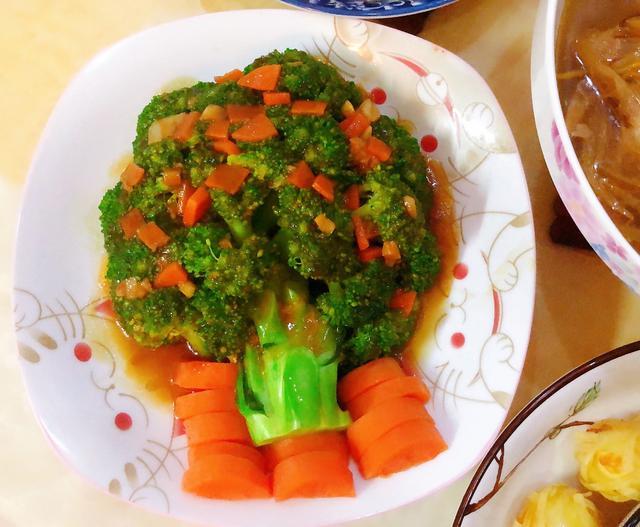 曬咱家 年夜飯菜,簡單的家常食材不同做法,家人吃的歡心寓意好