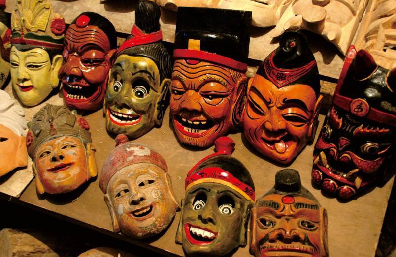 驱傩仪式所用的面具