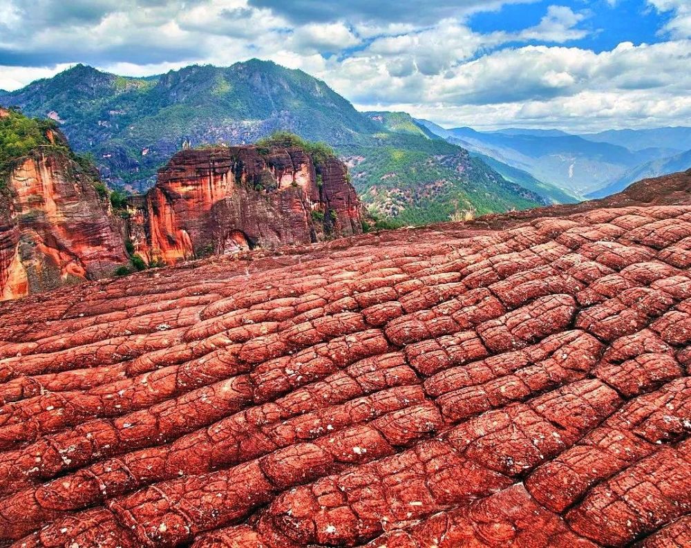 命名为丹霞地貌