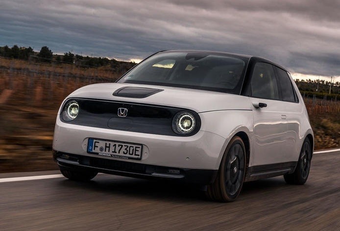 本田hondae进取版首试–不寻常的电动车充满驾驶乐趣