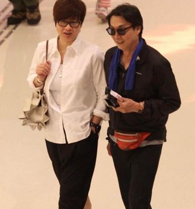 70岁刘松仁被曝中风后积极治疗,在50岁