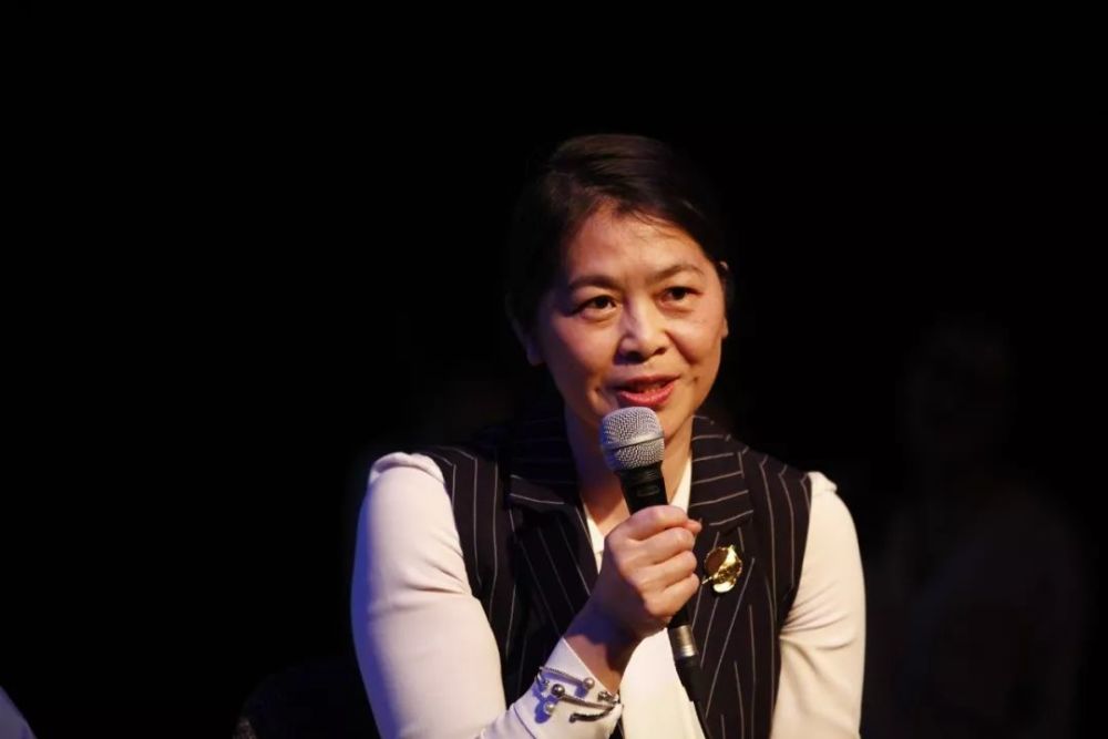 迟子建 春花依然会盛开 但我们需要反思的东西太多太多 腾讯新闻