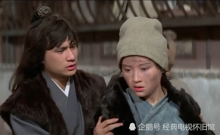 了电影版《射雕英雄传》,它由张彻执导,并分为三个部分,傅声饰演郭靖