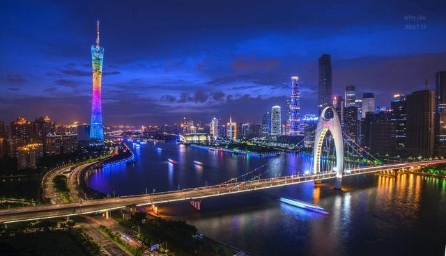 没有人能拒绝火锅的魅力,且看广东人,如何花式吃火锅