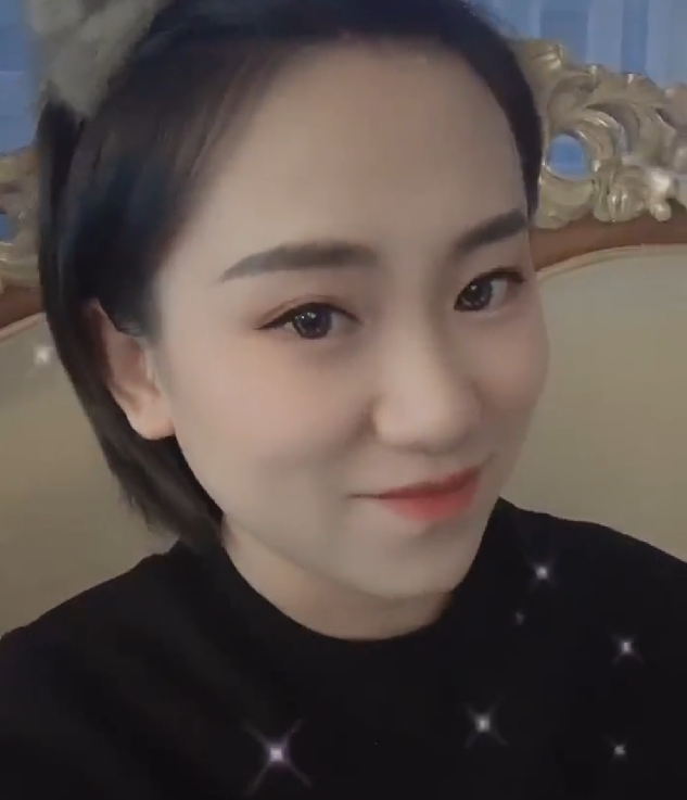 丫蛋儿上传视频的时间始于2018年,内容已经相当丰富,不但有各种搞笑