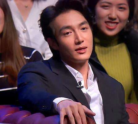 吐槽大会收官萧亚轩携手小16岁男友黄皓撒狗粮不愧是鲜肉收割机