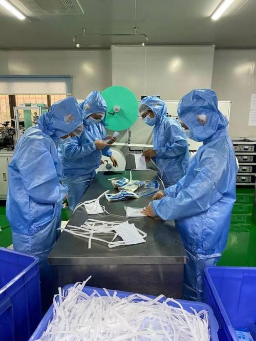 医疗器械厂复工后来了群年轻人