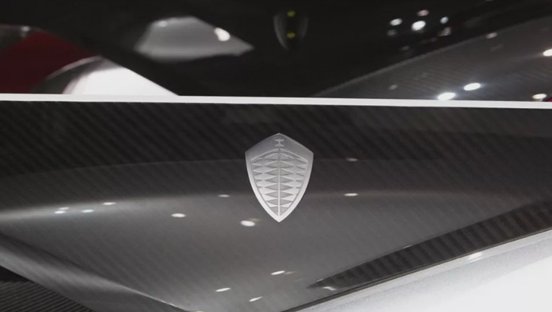 追布加迪这车不是说说而已原厂1340马力盾牌车标