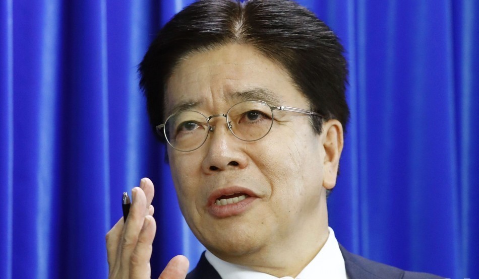 对此,日本厚生劳动相加藤胜信在记者会上坚称,"根据船上医生的判断