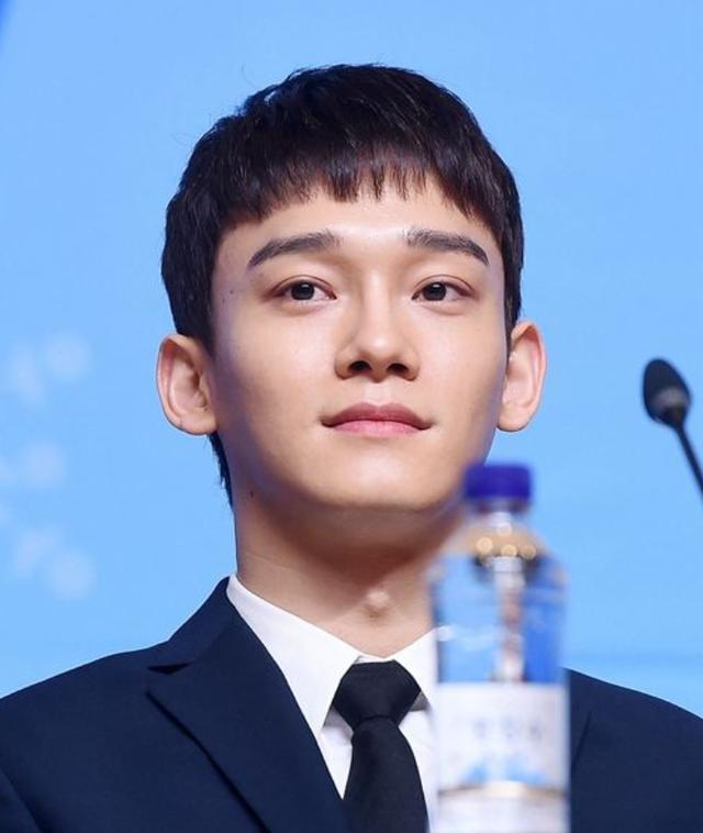 又一男星被曝隐婚育有两子却装未婚11年现坦诚告白遭网友臭骂