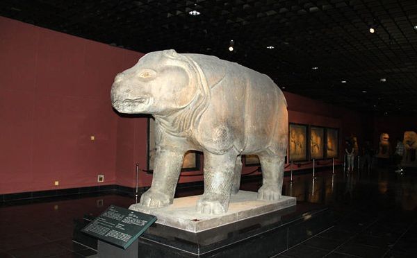 陕西三原唐献陵的石犀