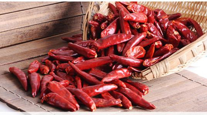 家乡人把传统菜称为老菜辣子糊糊是老菜与窝窝头是绝配很美味