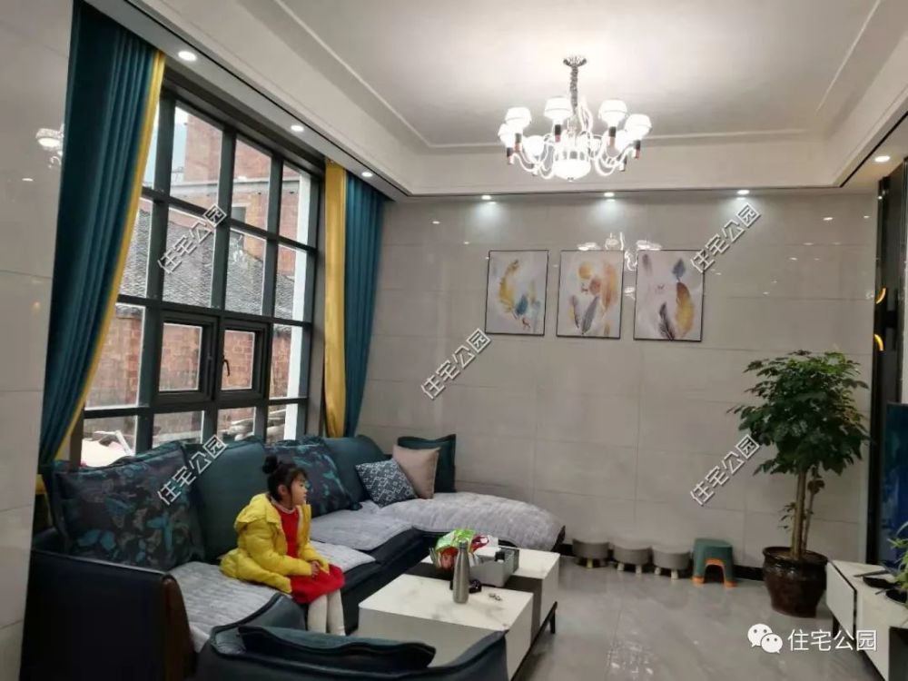 一直到今年才装修入住,为了节约费用,室内装修我没有设计图纸,就依照