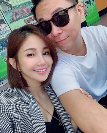 制作人孙乐欣和老婆钟欣怡育有一双儿女,2人时常在社群上晒亲子生活