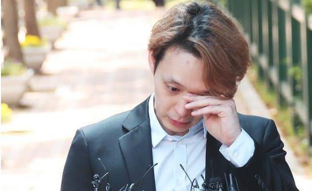 韩国吸毒艺人朴有天偷偷跑到泰国复出了