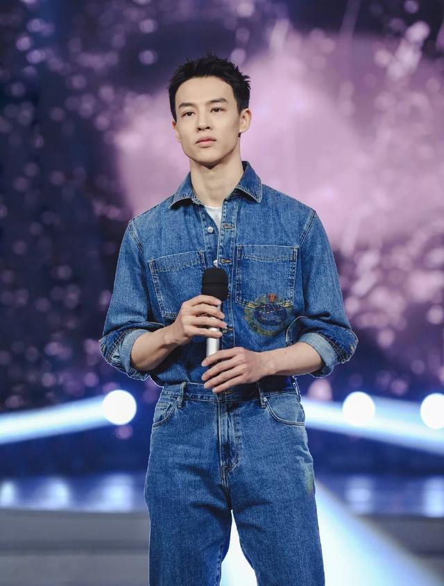 新世界徐天被黑红了戏外成长经历曲折现实中拥有多重身份