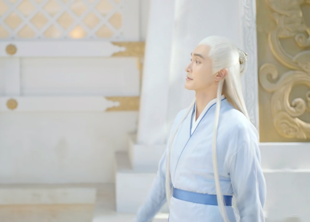 因为帝君更喜欢用实力说话,也是很期待威"萌"的帝君大人,如何手持苍何