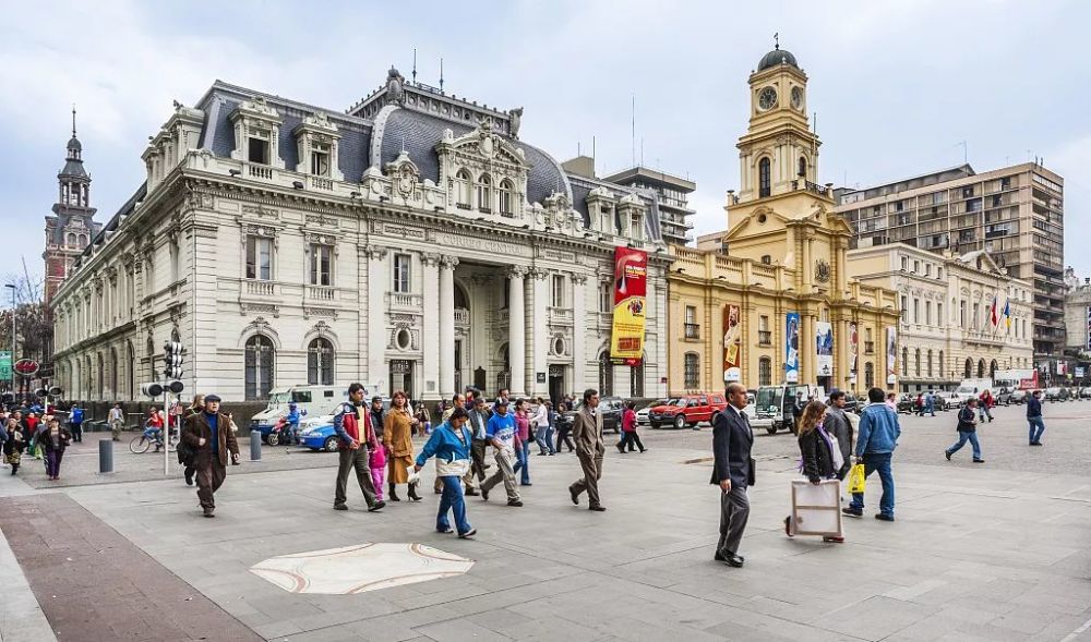 智利| 街头艺人演绎民俗音乐和舞蹈