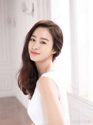 韩国女明星人气排行榜_2021年韩国艺人影响力榜单发布:刘在石高票蝉联第一,IU排名喜人!(2)