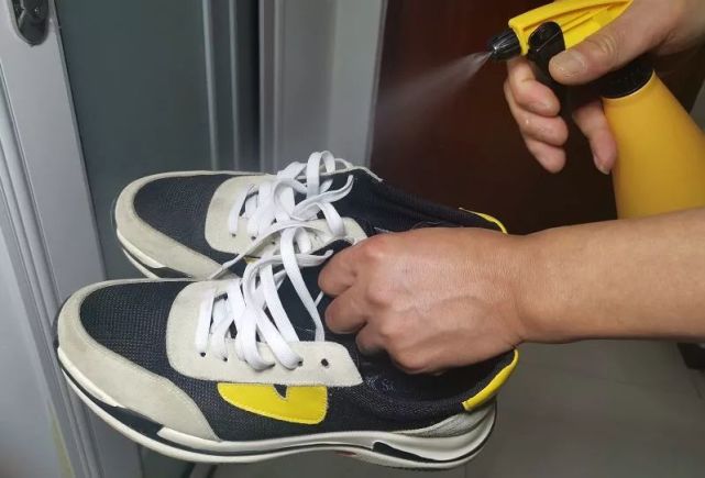 关注地面上有没有病毒鞋子要不要消毒专家这样说这样做