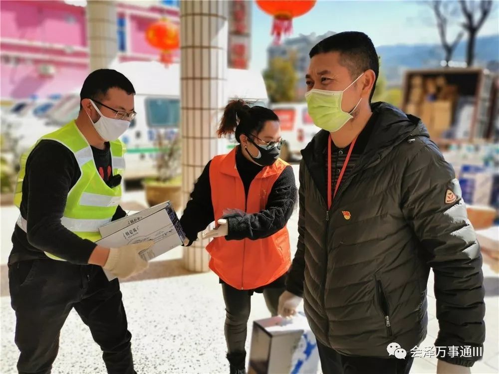 今天在会泽县人民医院,中医院,妇幼保健院,看到这样的一幕幕