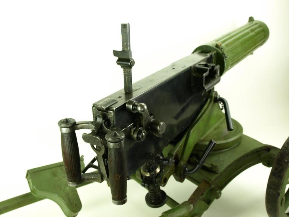 75年老机枪被迫上阵,乌克兰危如累卵?有个优点可实现无限射击!