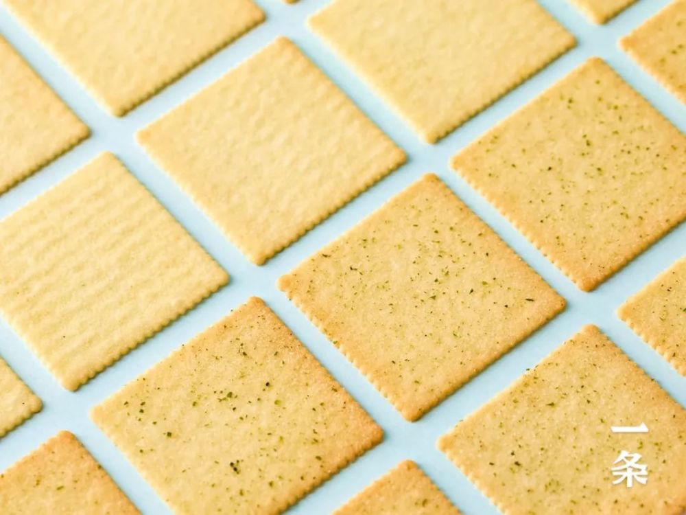 土豆做的小饼干薄香脆一片一片停不下来