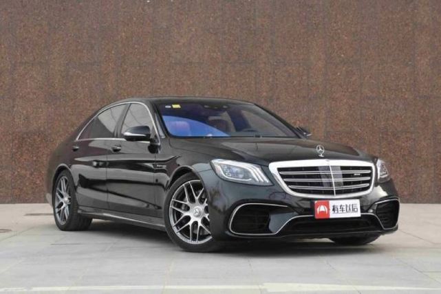 相较于采用v12的s65 l,奔驰amg s63 l 4matic 搭载奔驰m177 4.