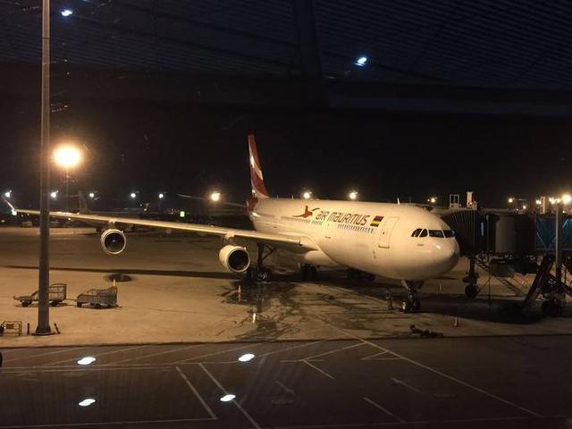 凌晨出行的飞机价位便宜却无人买其中究竟有何猫腻呢