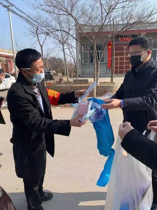 蒲城县荆姚镇第一书记张伦我要和我的乡亲们共同战斗