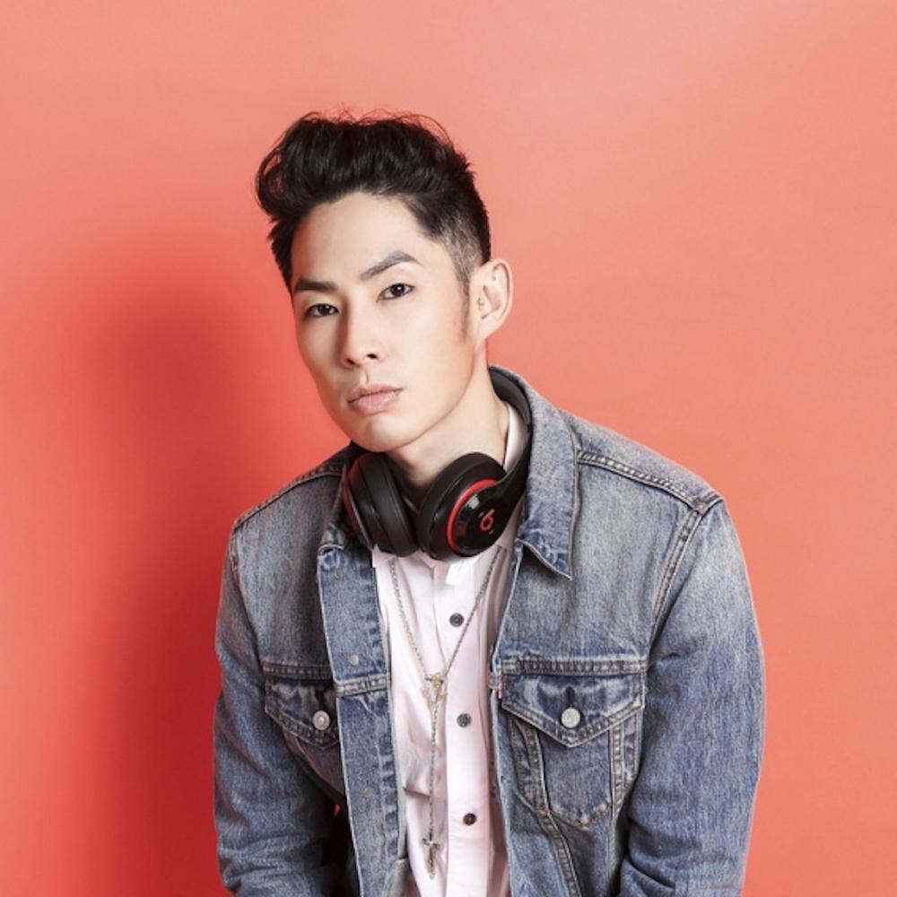 吴建豪"重出江湖",没了那一头长发,多了满身的肌肉