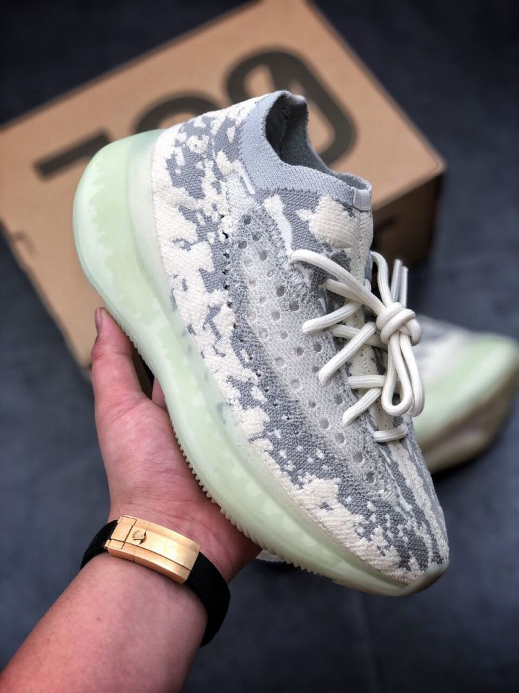 阿迪yeezy 380"外星人"开箱测评!