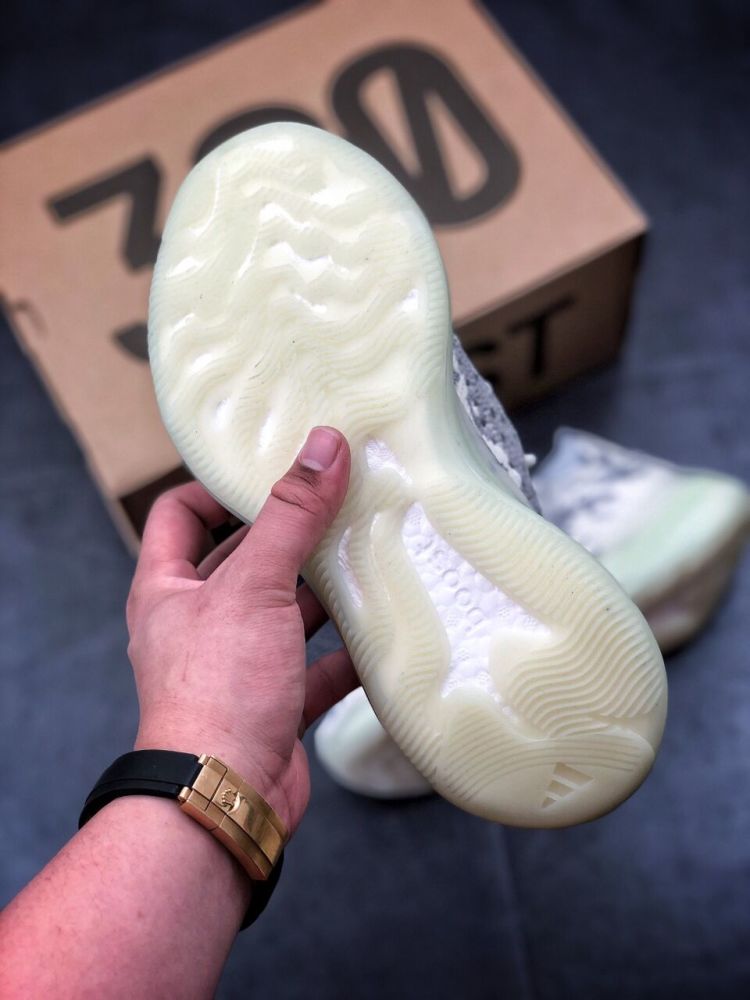 阿迪yeezy 380"外星人"开箱测评!