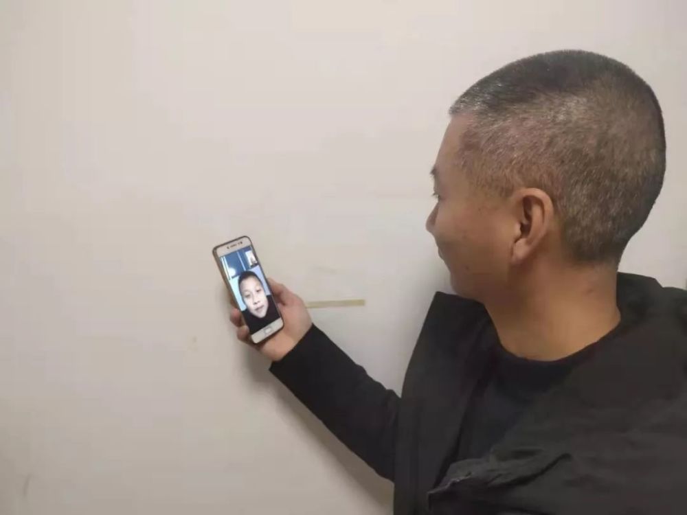 爱你的爸爸 高伟峰2020年1月29日_请等我平安归来_dear family(亲爱的