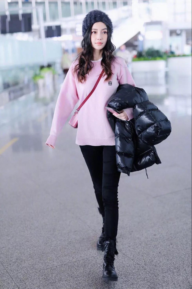 baby潮流合伙人新一期造型卫衣衬衫穿搭真时髦太显活力