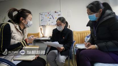 "倾情付出,互相配合"