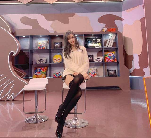 土豪为看腐团这个动作打赏上万,网友纷纷录屏,羡煞旁人!