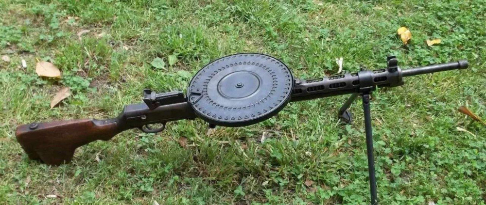 苏军二战胜利的头功sg43系列机枪为二战立下汗马功劳