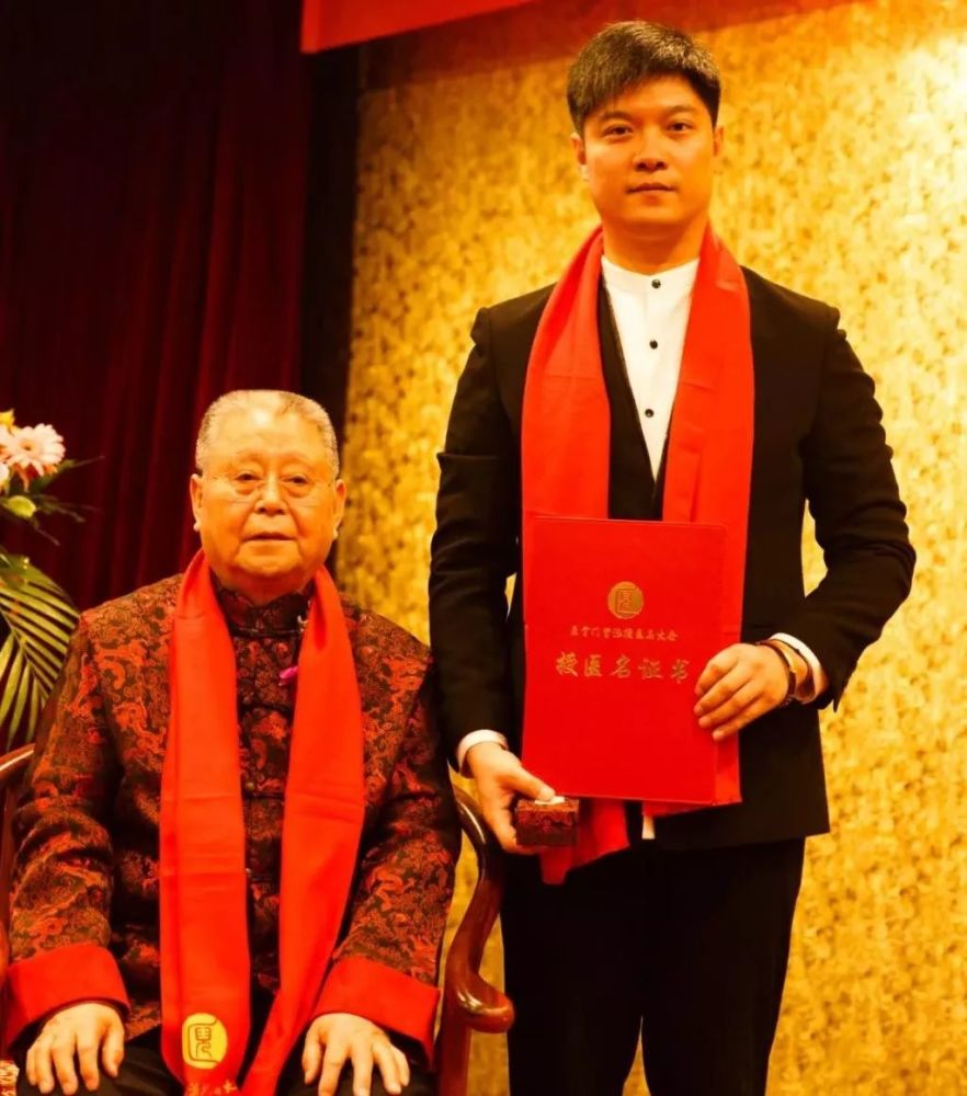 孙俪案头枕边书黄帝内经读一遍终身受益