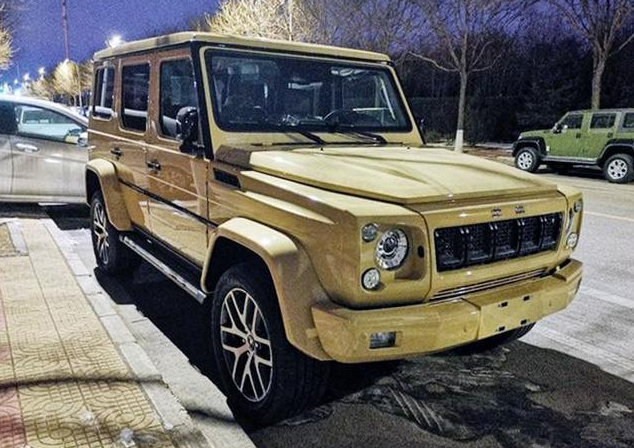 北汽甩大招新款硬派越野车搭载v6动力配沙漠灰涂装