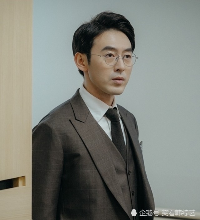 《爱的迫降》玄彬愤怒爆发,与朴亨洙发生激烈身体冲突