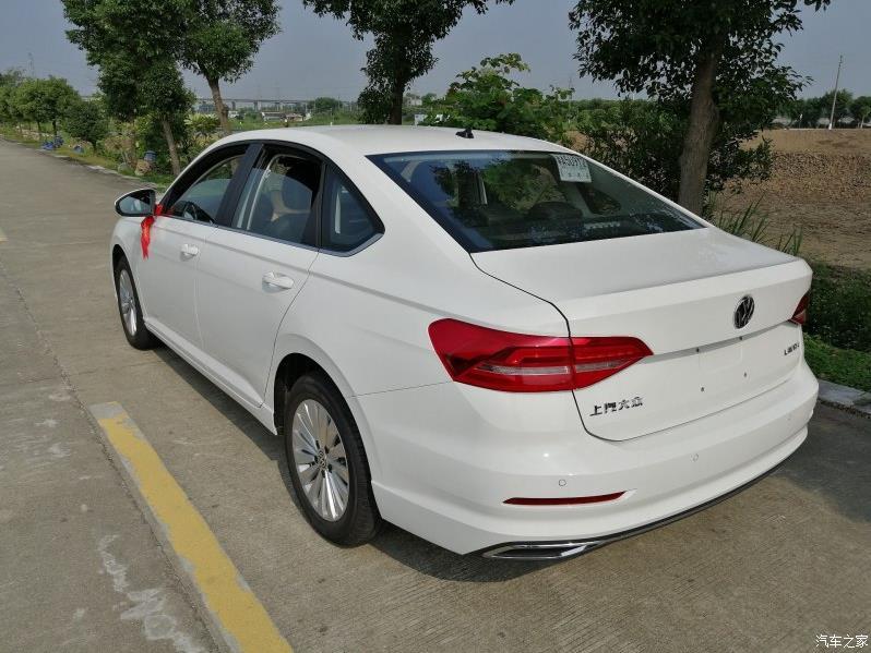 大众朗逸1.5l自动舒适版提车记,优惠2.39万应该没亏吧?