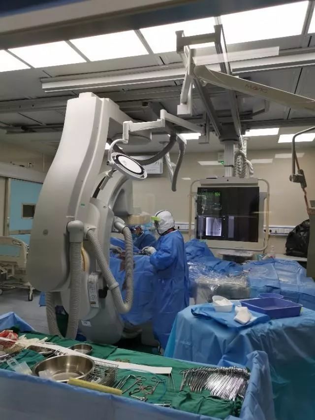 面对疑似新冠肺炎患者,最美吸尿医生张红没有丝毫犹豫