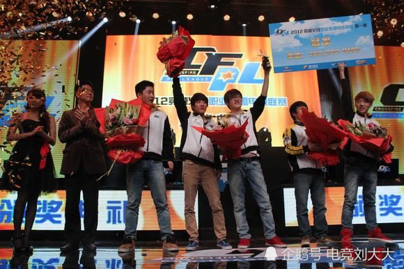 s1中16支战队,群雄并起,最终以东珈精鹰血战封王圆满落幕,当初的部分