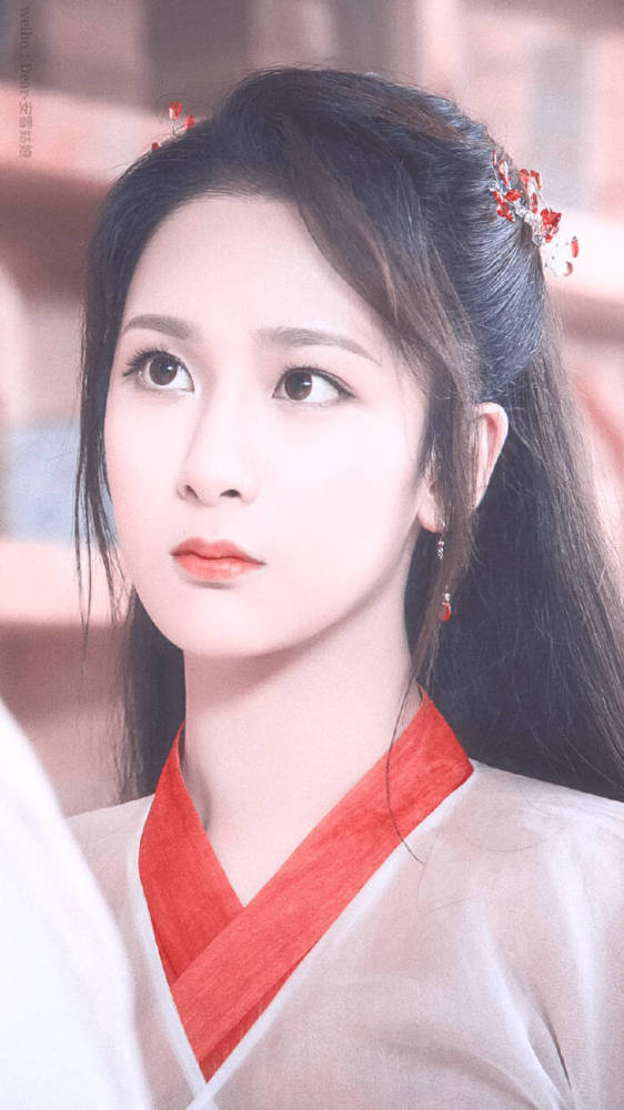 杨紫|从《家有儿女》到《青簪行》，杨紫终究沦为“流量”的牺牲品！