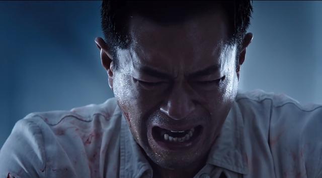 嘶吼声出现,这时李忠志的情绪从惧怕到悲伤后,终于来到了崩溃边缘,他