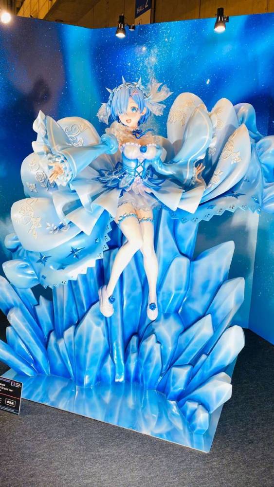 雷姆的大型水晶手办让网友直呼太精致可惜是非卖品不妨换一个